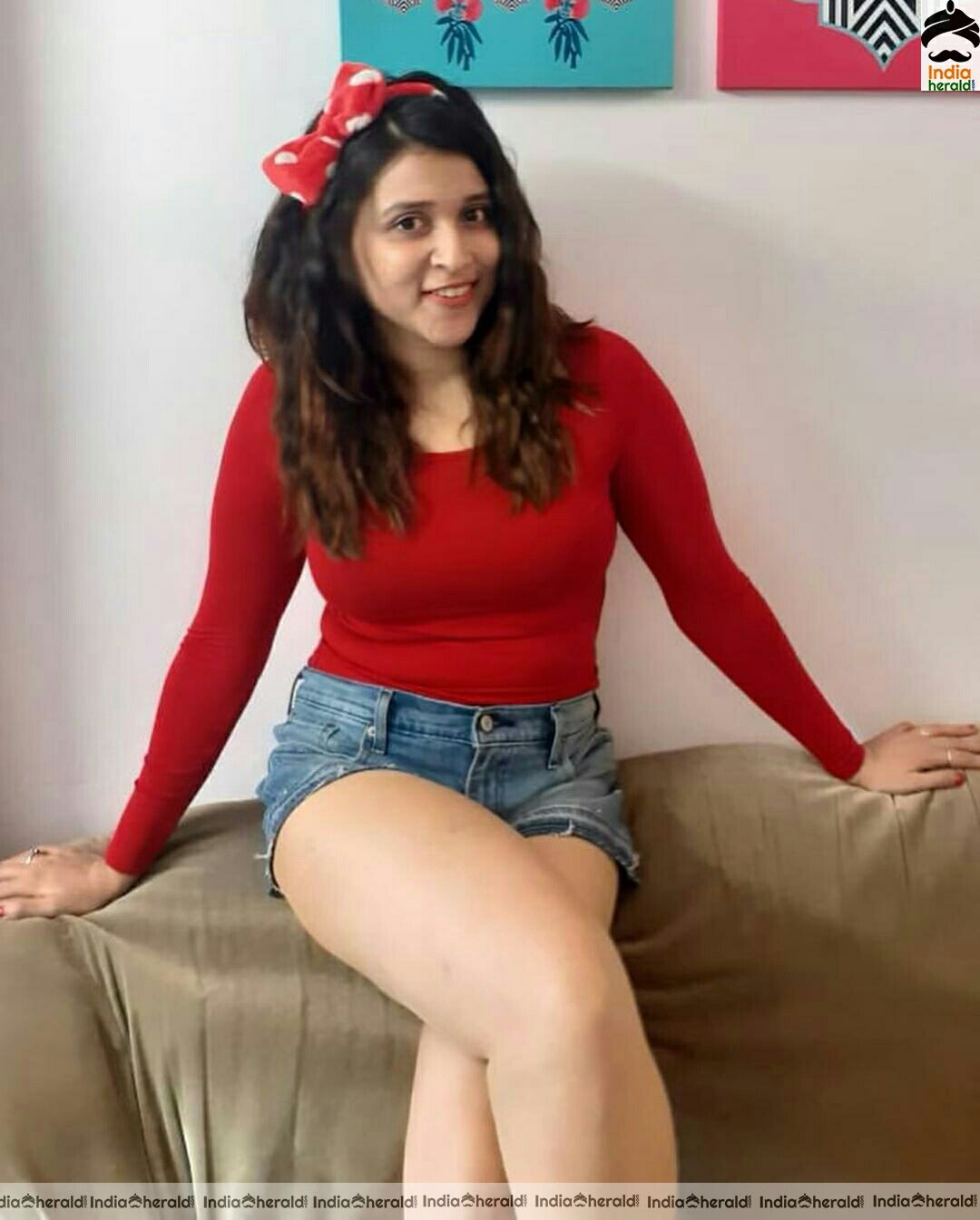Mannara Hot Latest Thighs Show Stills