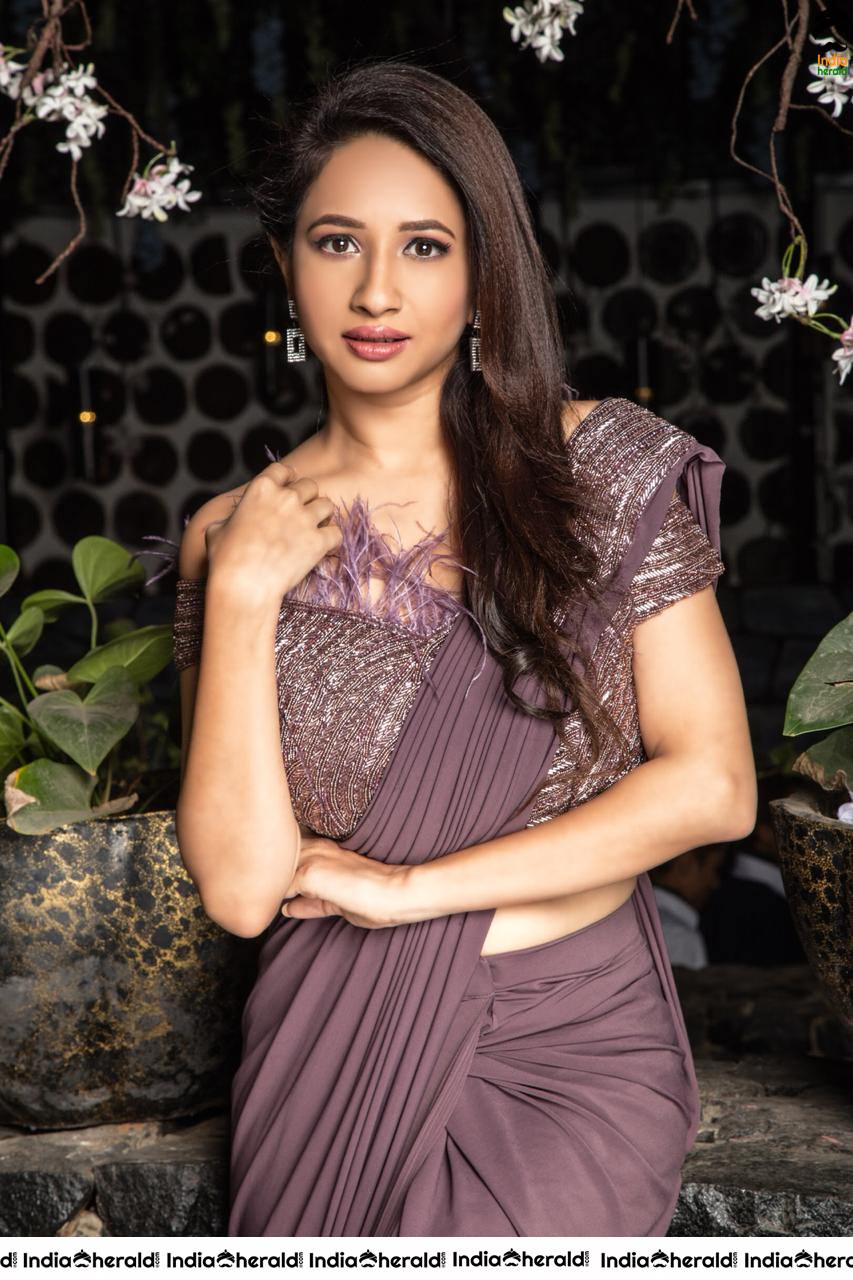 Manvita Kamath Latest Photoshoot Pics Collection