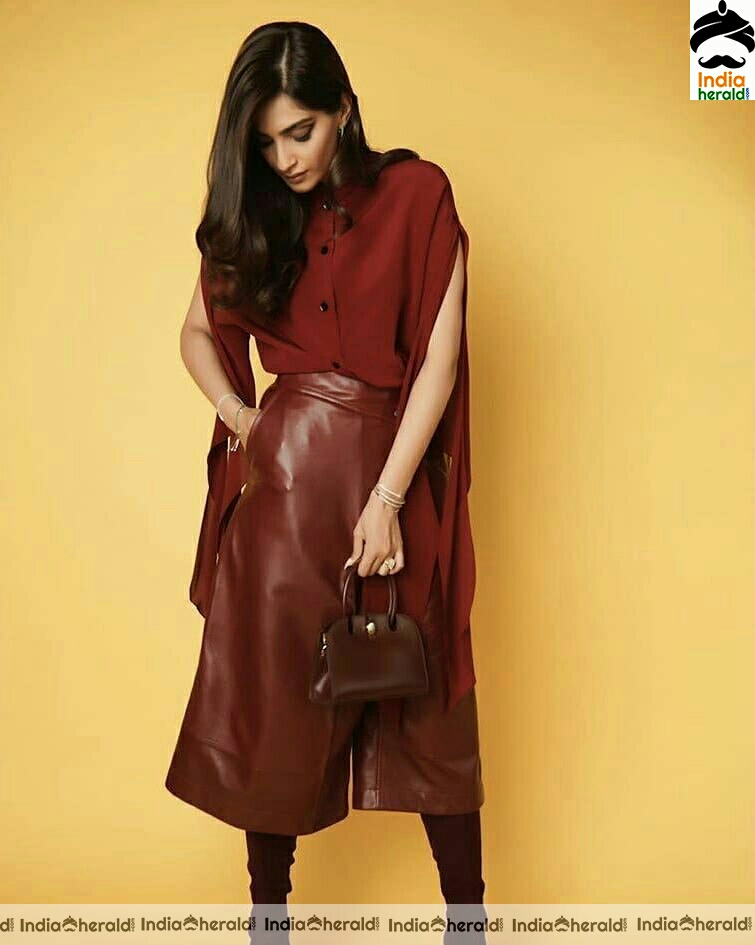 Maroon Hottie Sonam Kapoor looking Gorgeous