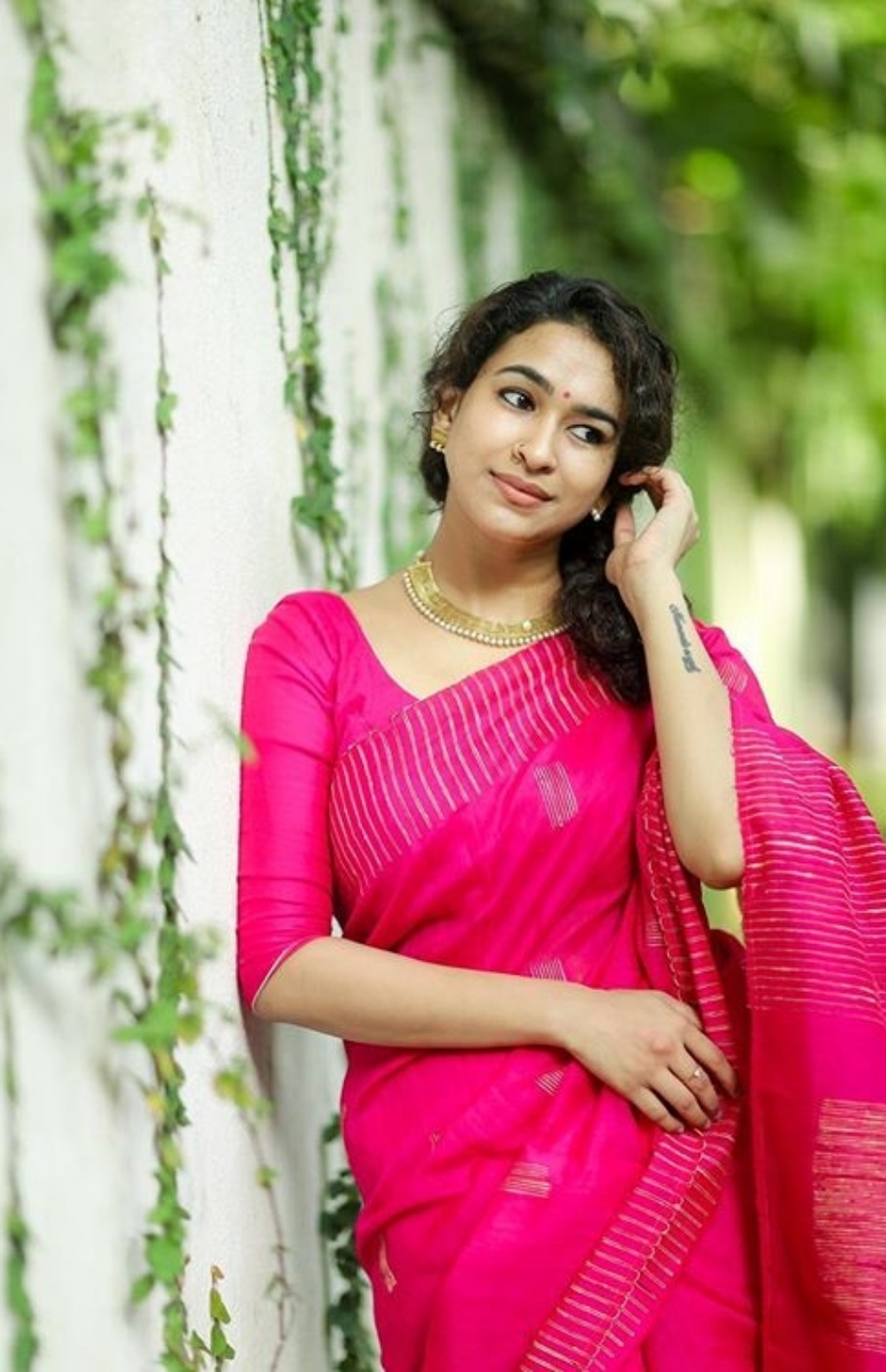 Meesha Ghoshal Hot HD images