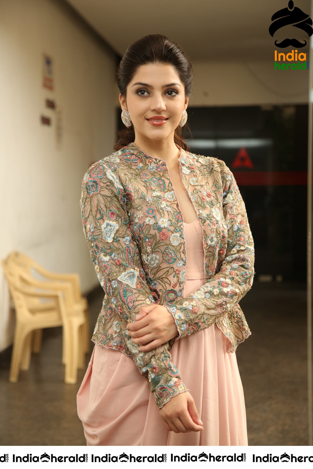 Mehreen is Too Pretty in these Clicks Set 2