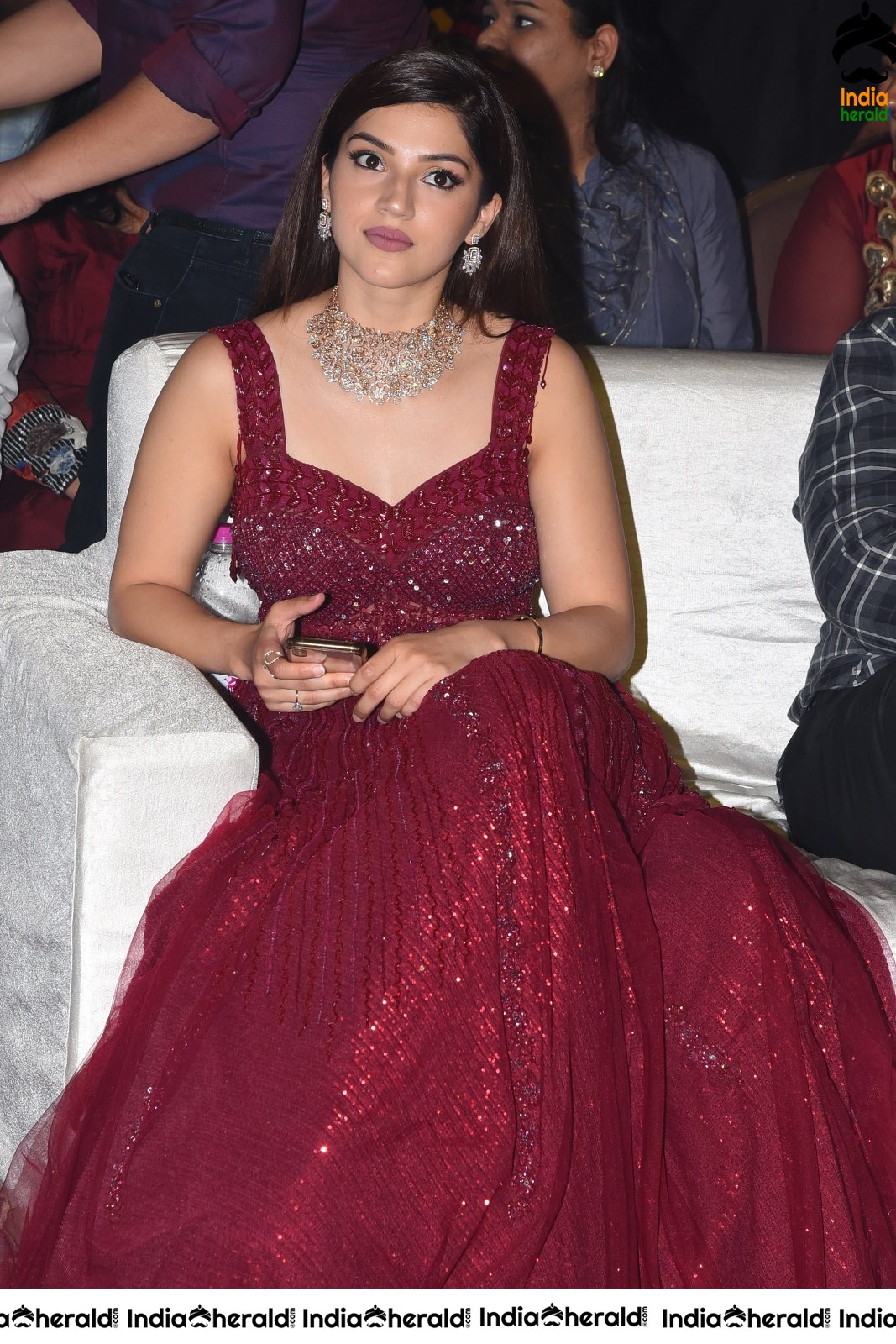 Mehreen Pirzada Looking Gorgeous in Maroon Gown Set 2