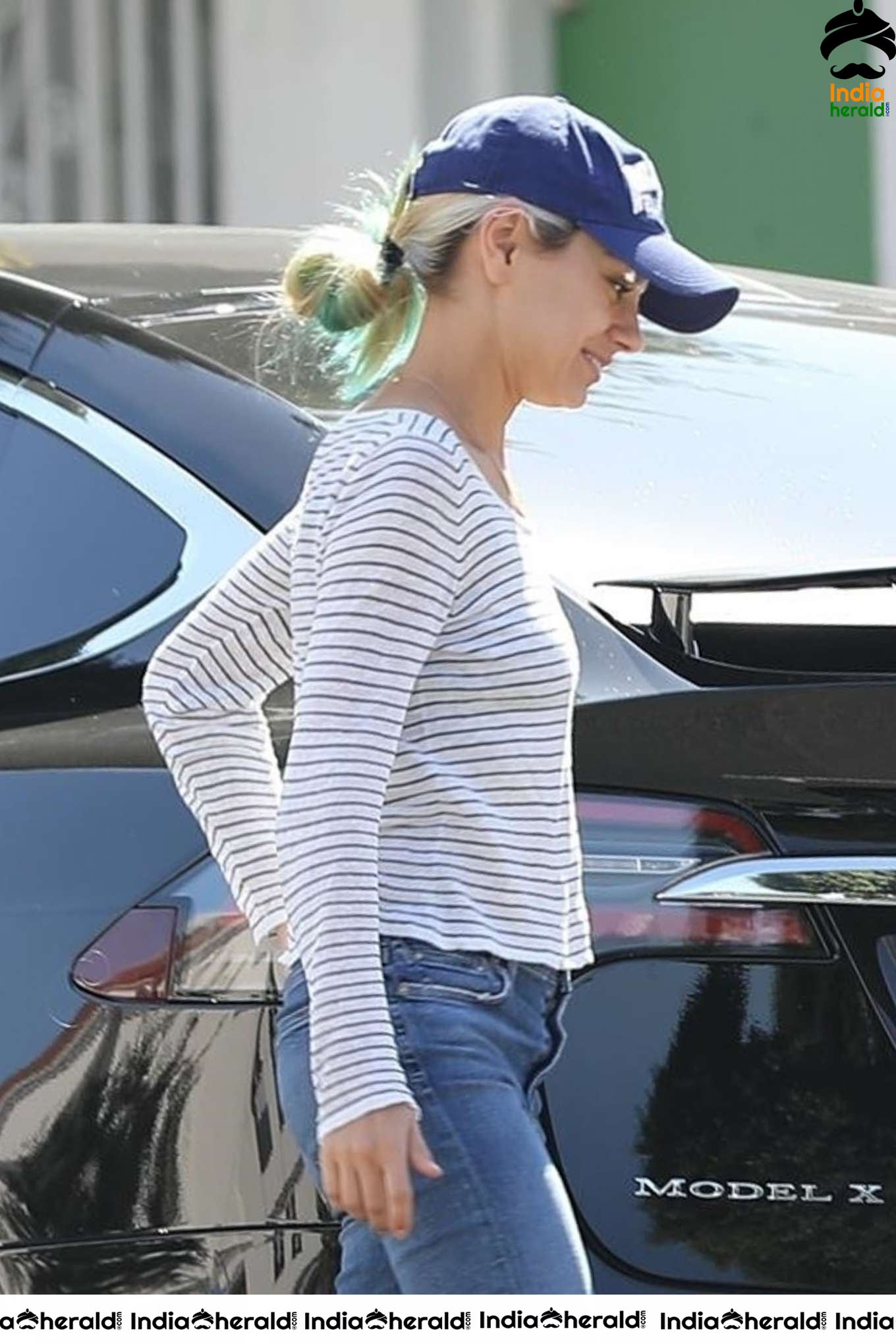 Mila Kunis Spotted In Her New Blonde Hair At LA Set 2