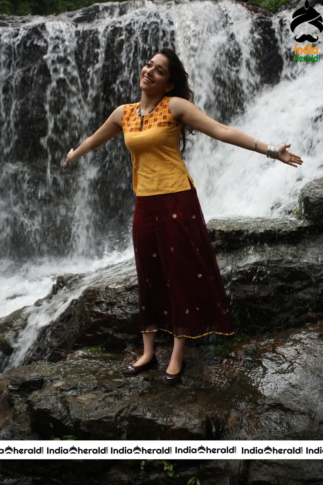 Milky White Beauty Tamannaah Hot and Rare Stills from KK Tamil Movie Set 1