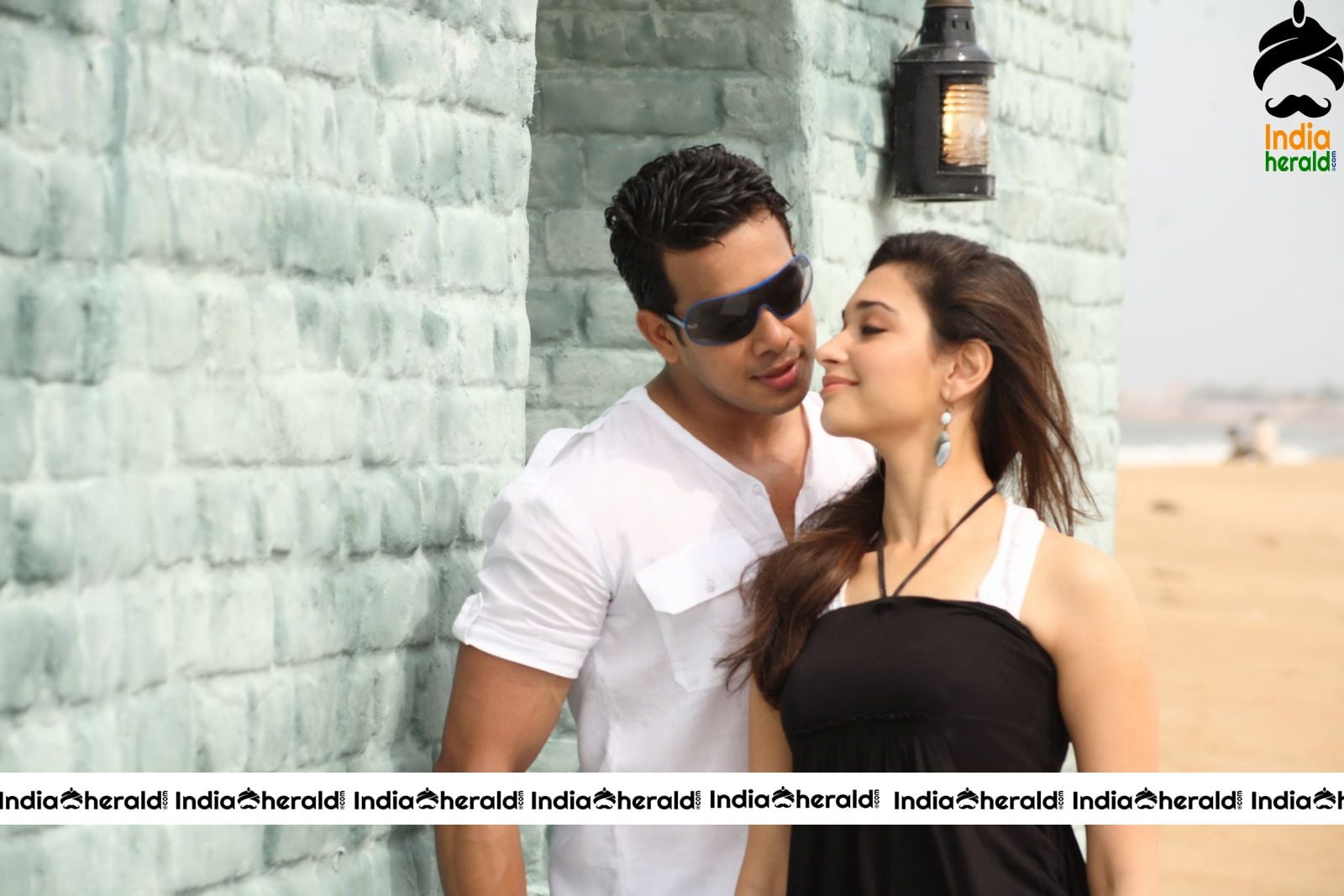 Milky White Beauty Tamannaah Hot and Rare Stills from KK Tamil Movie Set 1