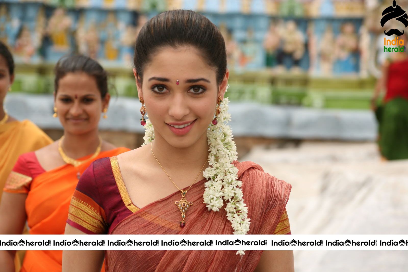 Milky White Beauty Tamannaah Hot and Rare Stills from KK Tamil Movie Set 1