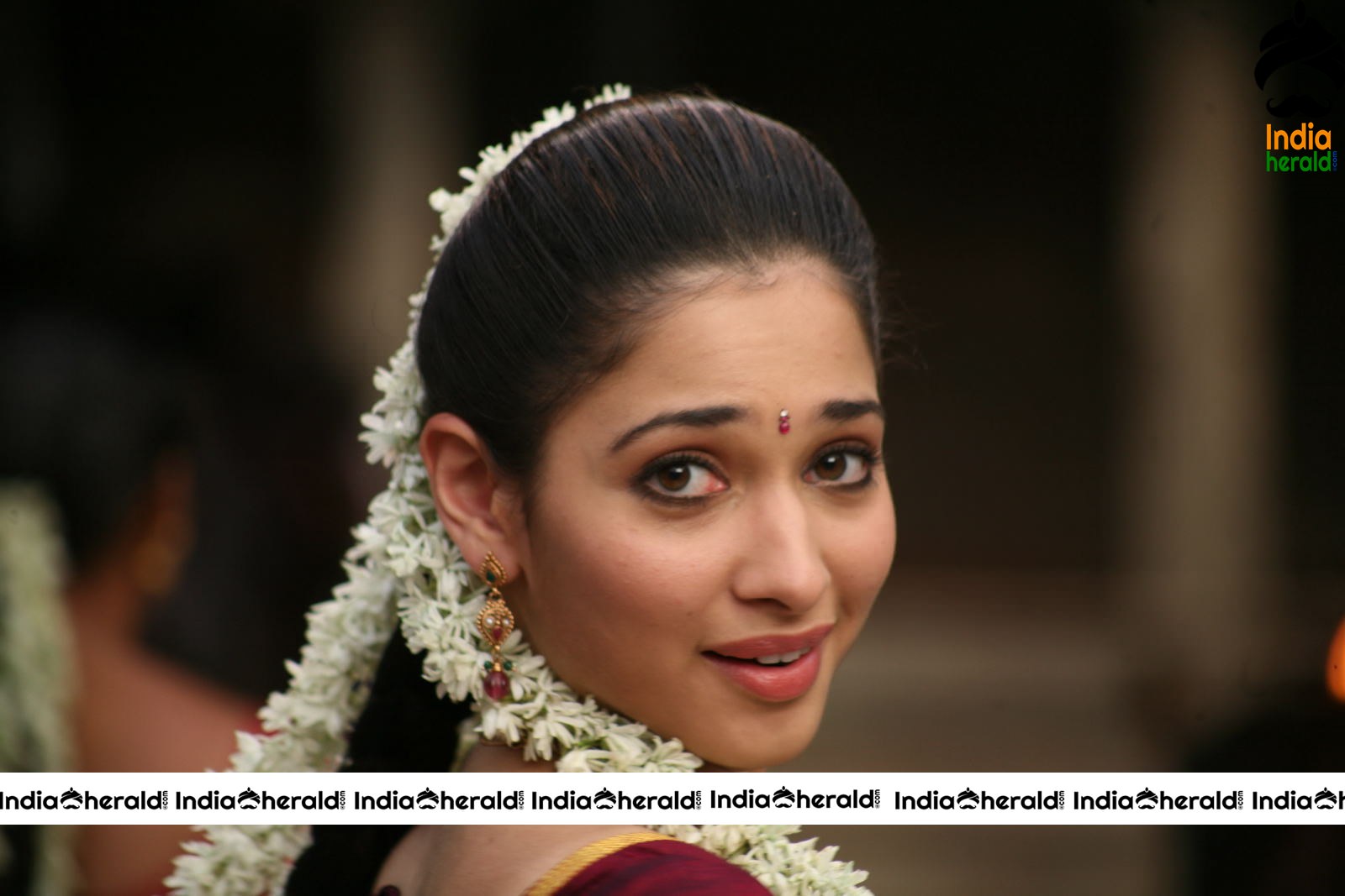 Milky White Beauty Tamannaah Hot and Rare Stills from KK Tamil Movie Set 4