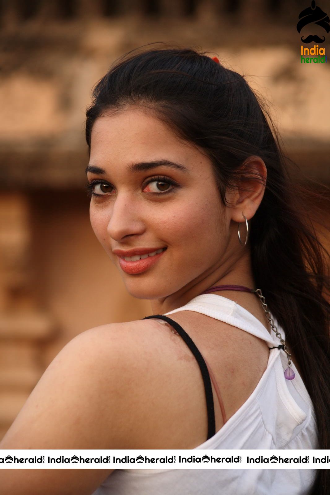 Milky White Beauty Tamannaah Hot and Rare Stills from KK Tamil Movie Set 6