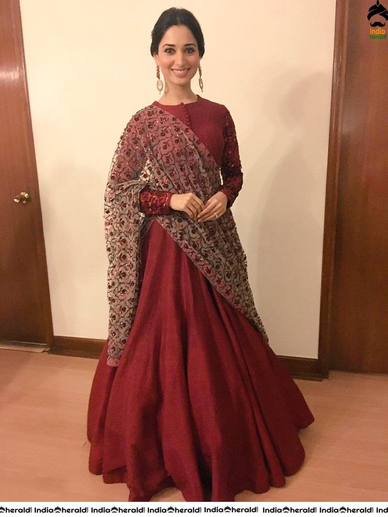 Milky White Beauty Tamannaah Rare Hot Photos as a treat for your eyes Set 3