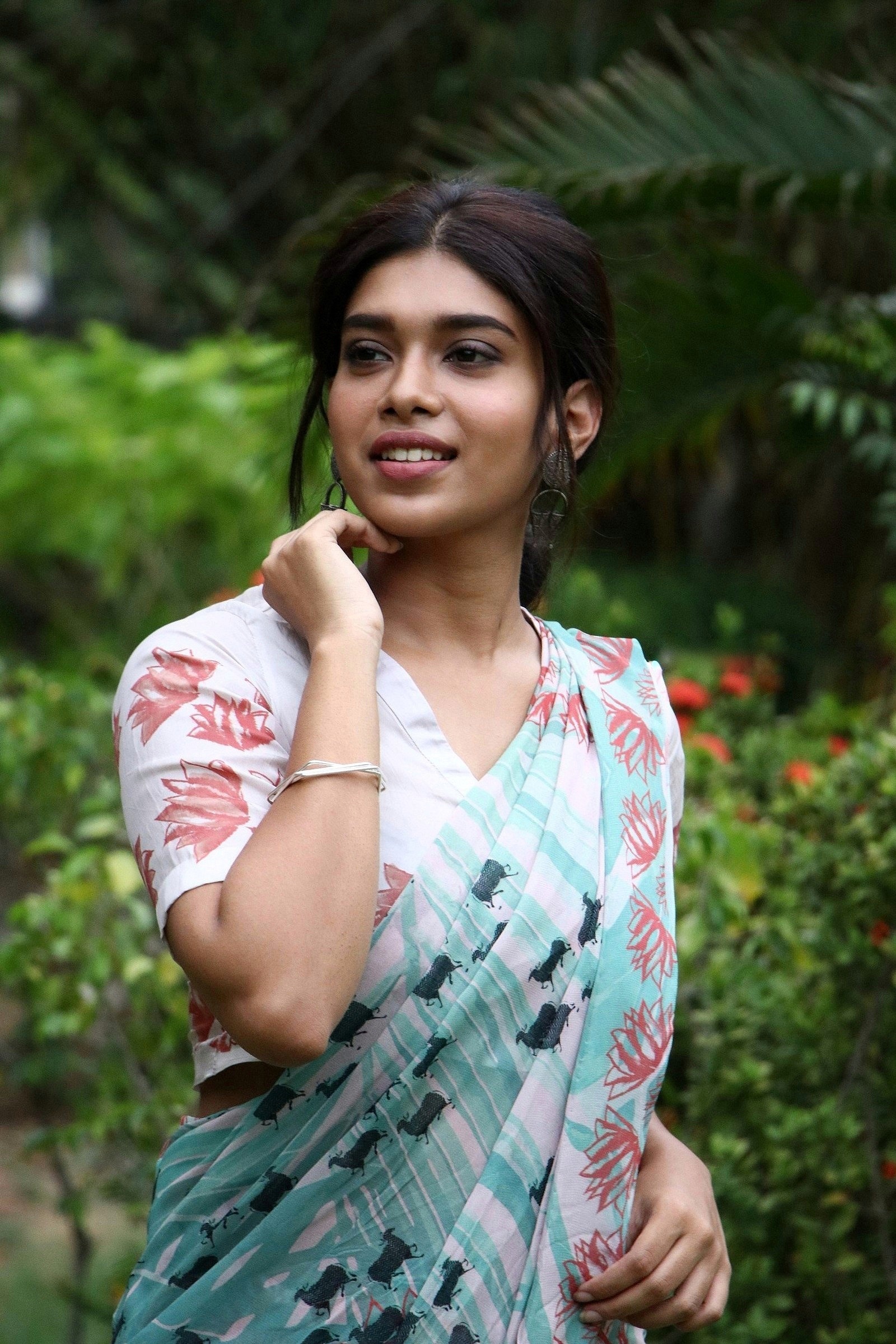 Model Dushara Saree Photoshoot Hot Stills