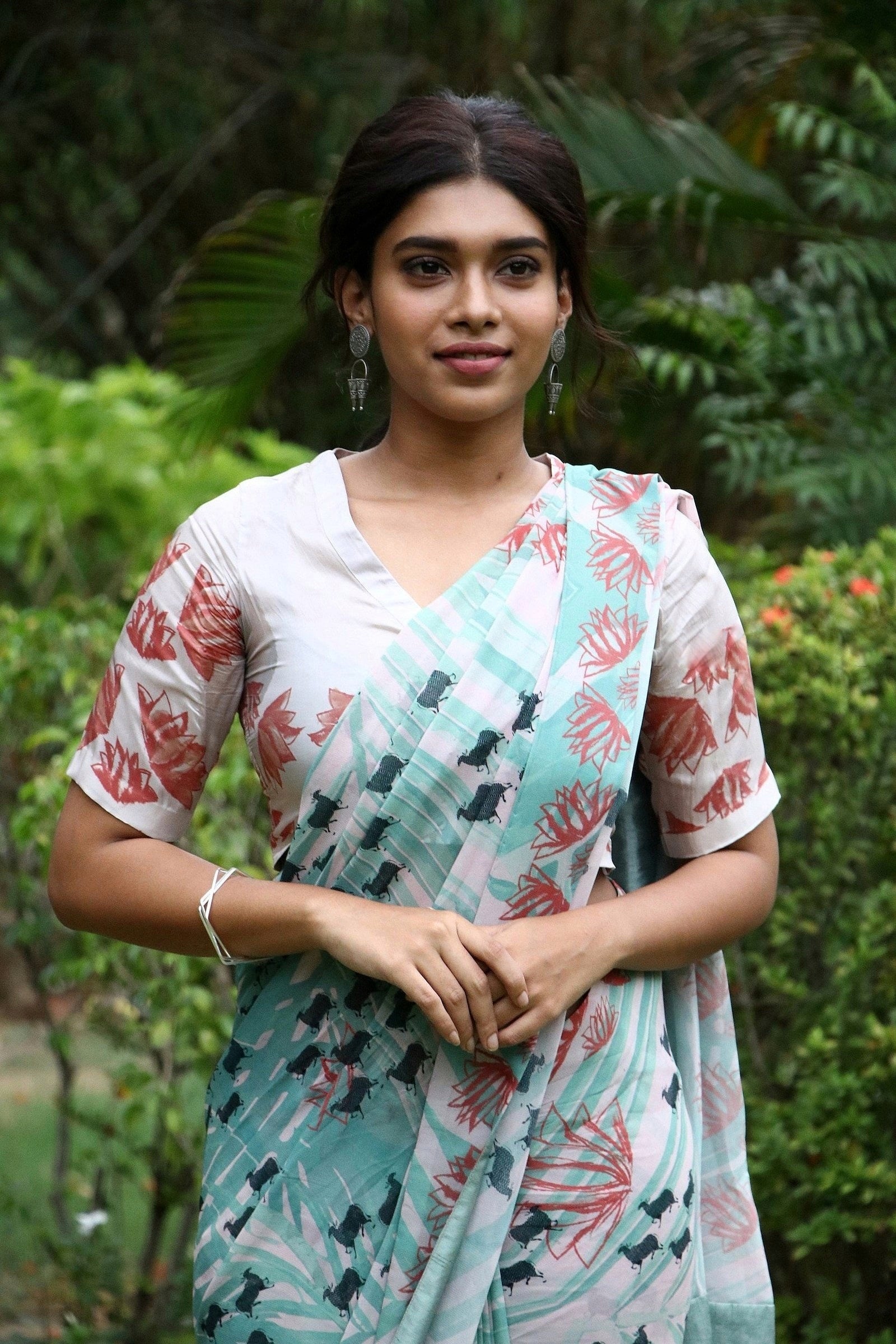 Model Dushara Saree Photoshoot Hot Stills