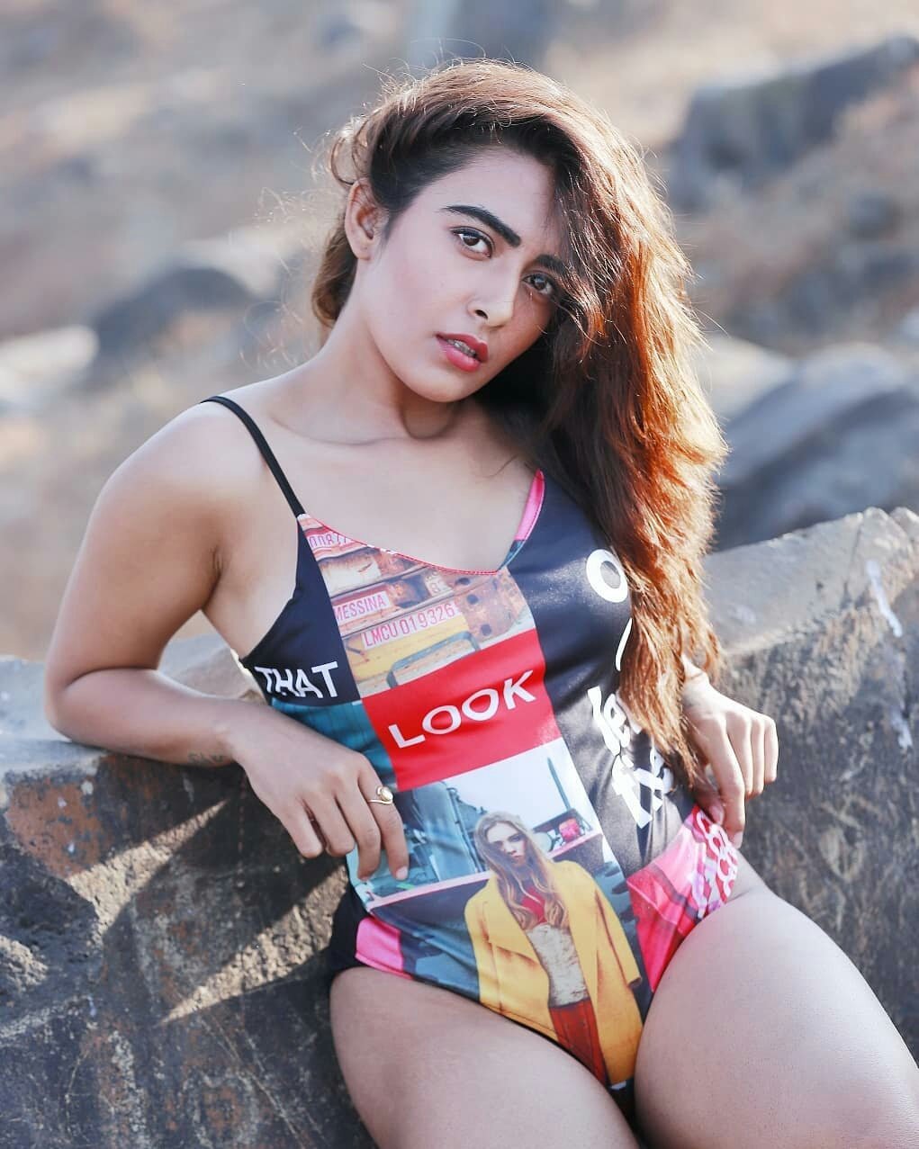 Model Jinal Joshi alluring bikini images