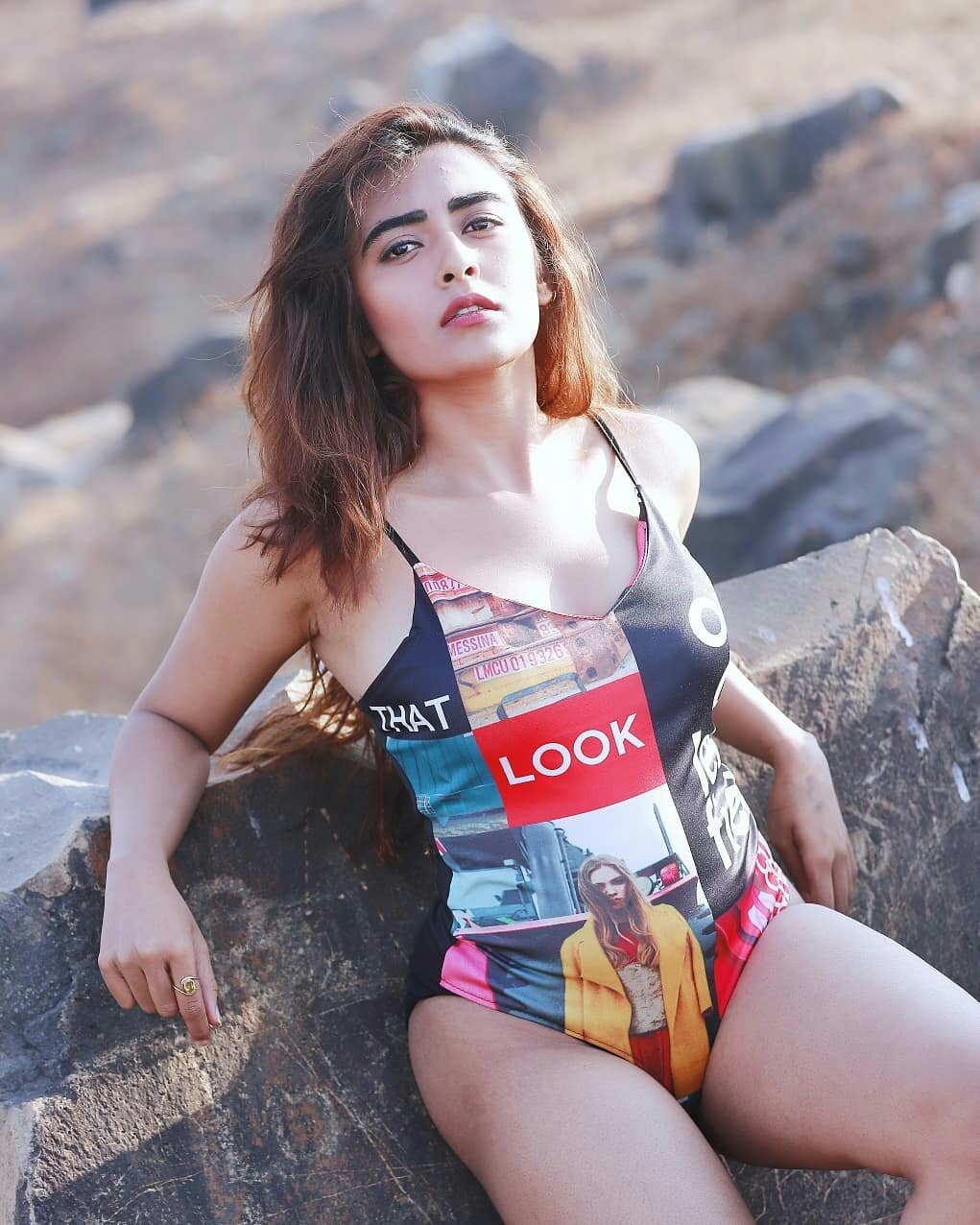 Model Jinal Joshi alluring bikini images