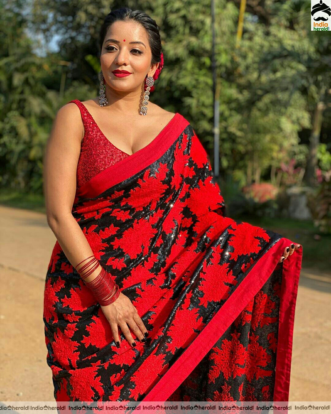 Monalisa Red Saree Stills