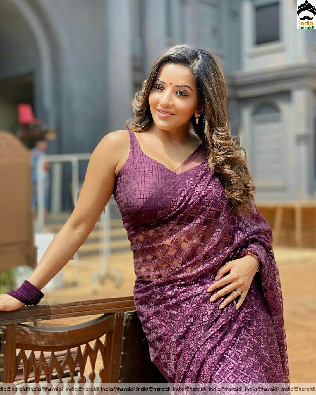 Monalisa Hot Transparent Net Saree Stills