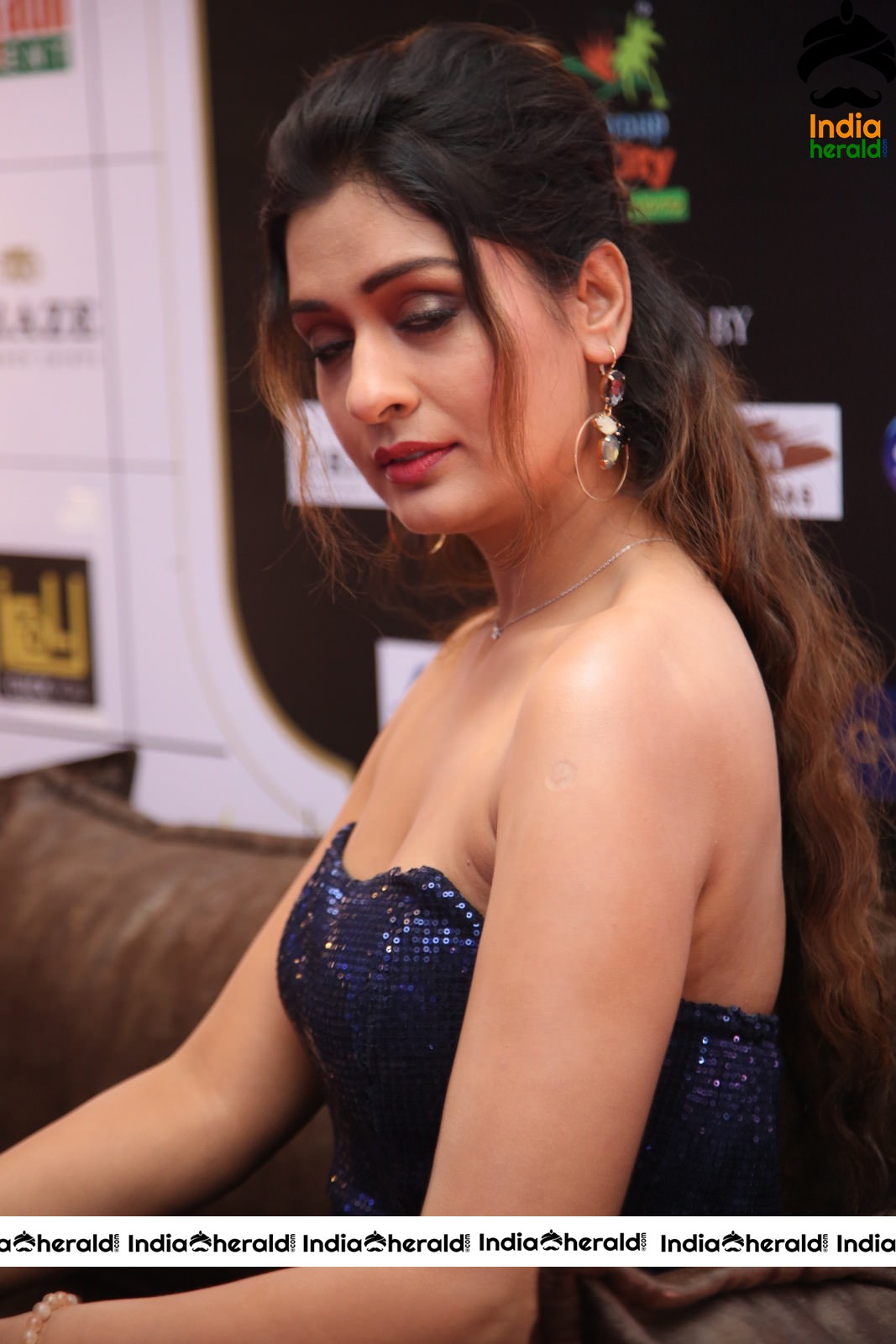 More Hot and Sexy Photos Of Payal Rajput From The Award Show Set 5