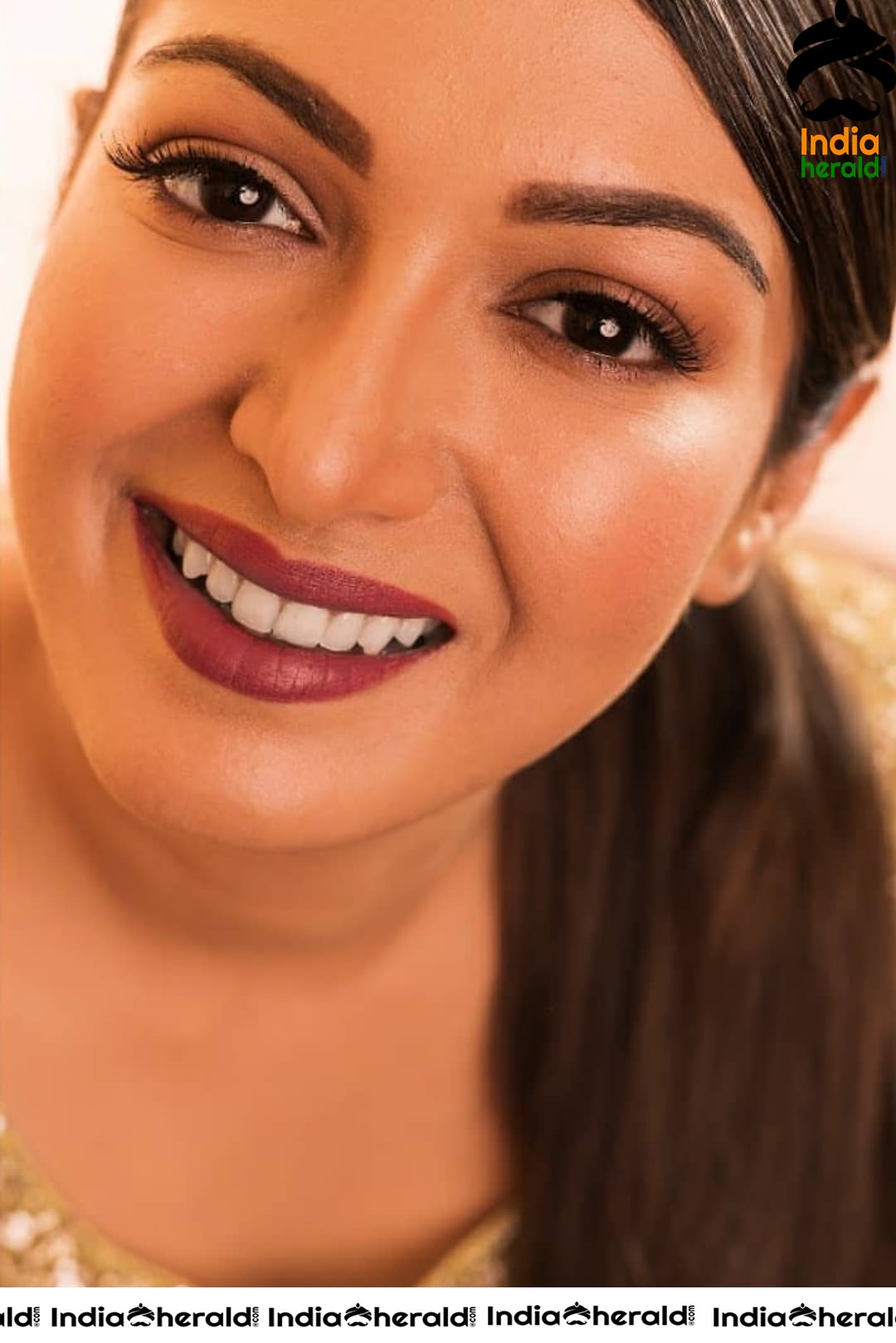 More Tempting Hot Photos of Catherine Tresa with a Maroon Lip