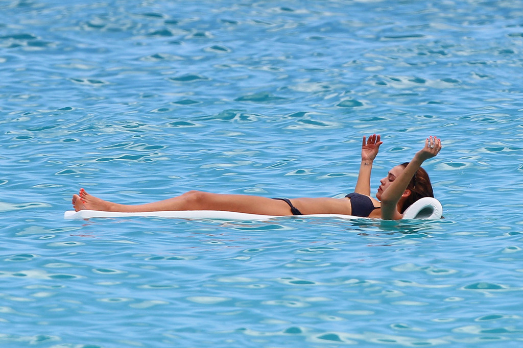 More than 50 Photos Of Jessica Alba In A Hot Lace Bikini