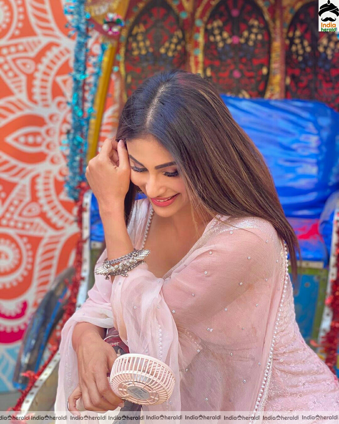 Mouni Roy Hot Stills In Chudi