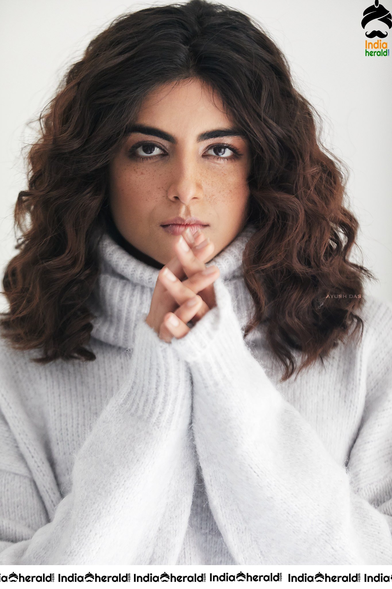 Muskaan Khubchandani Latest Hot Photoshoot Set 1