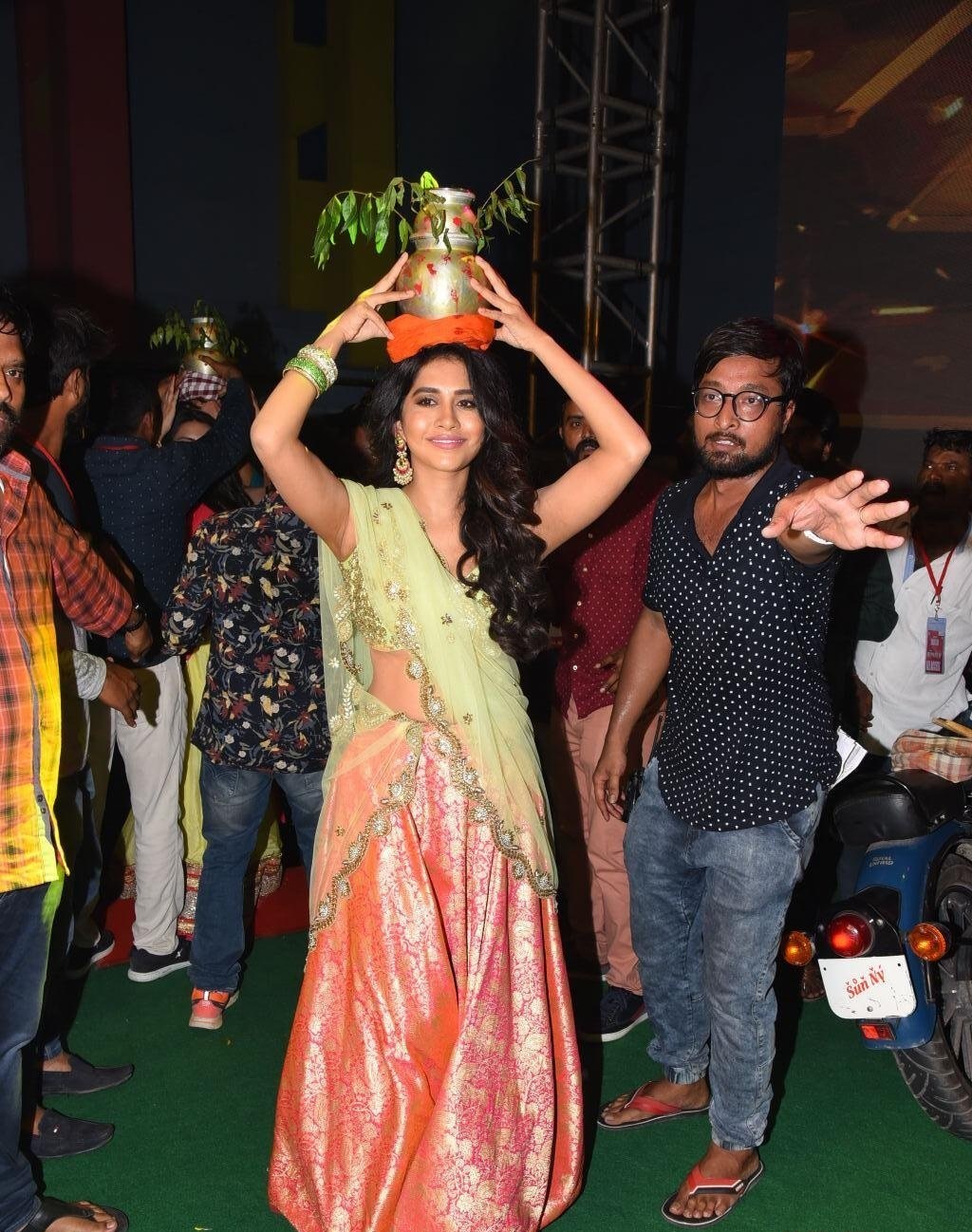 Nabha Natesh Hot Show At Ismart Shankar Movie Benalu Public Event