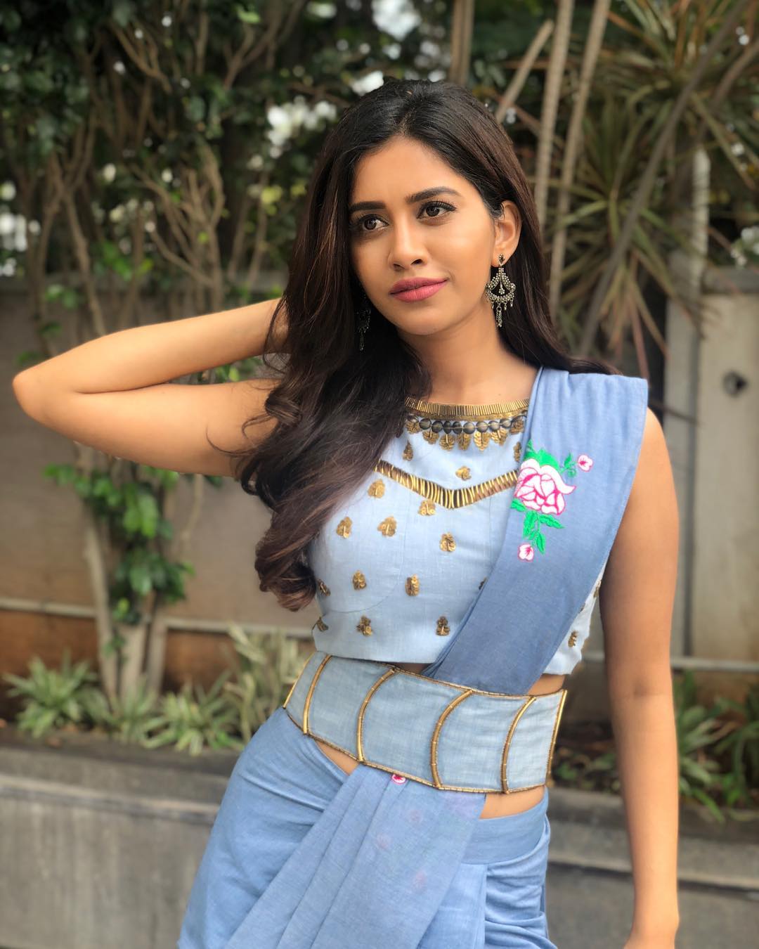 Nabha Natesh Shows Sexy Waist Line In A Traditional Outfit