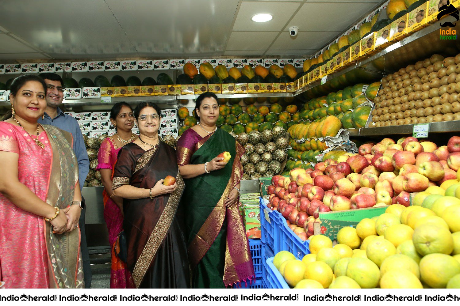 Nandamuri Vasundhara Inaugurates Pure O Natural outlet at KPHB Set 1