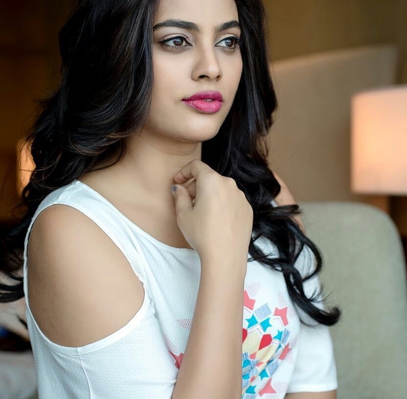 Nandita Swetha Exposing Her Sex Appeal In These Pics