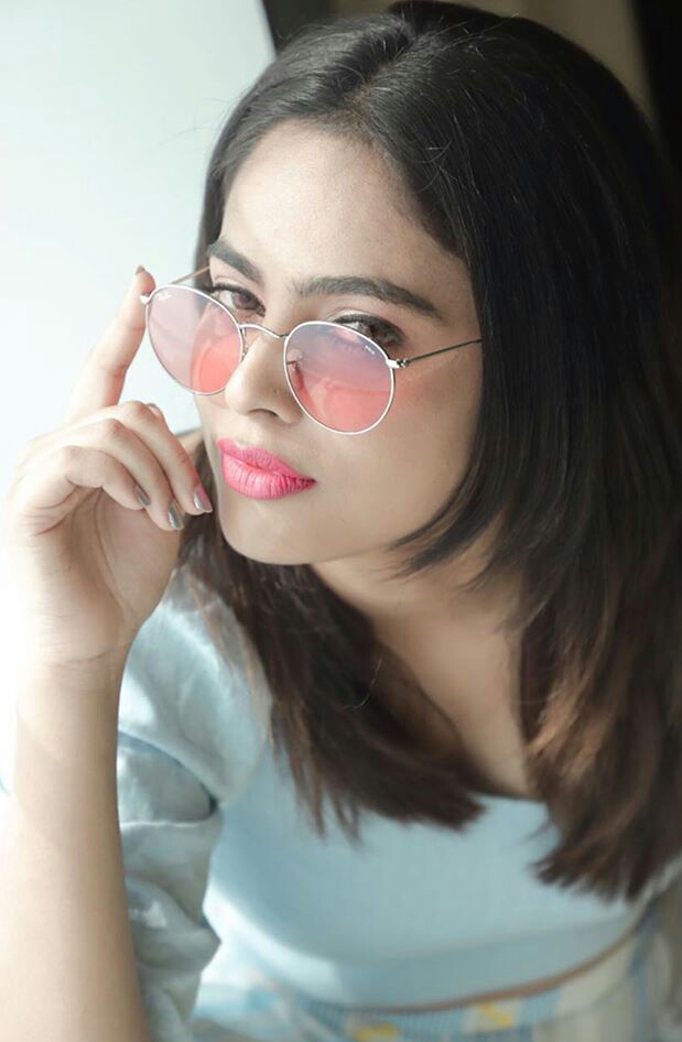 Nandita Swetha Exposing Her Sex Appeal In These Pics