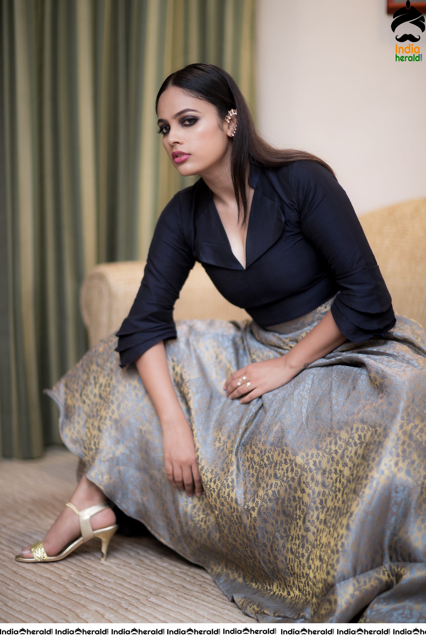 Nandita Swetha New Photos in Tight Black Dress