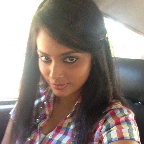 Nandita Swetha Unseen Photos Collections Set 1