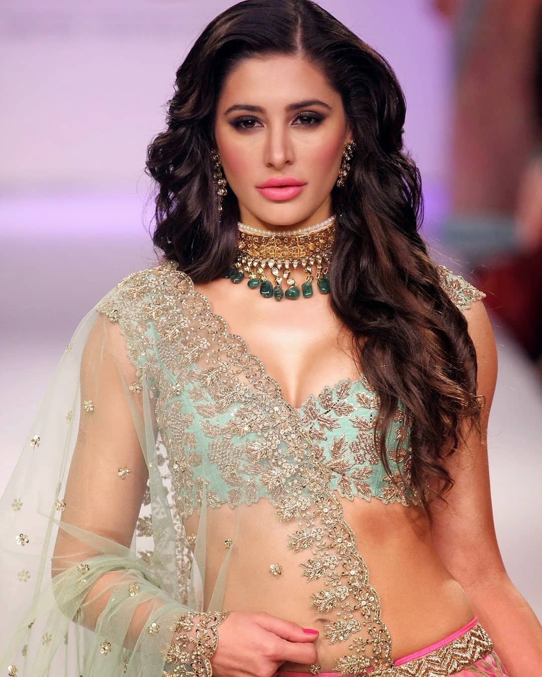 Nargis Fakhri Sexiest Cleavage At Lakme Fashion Week