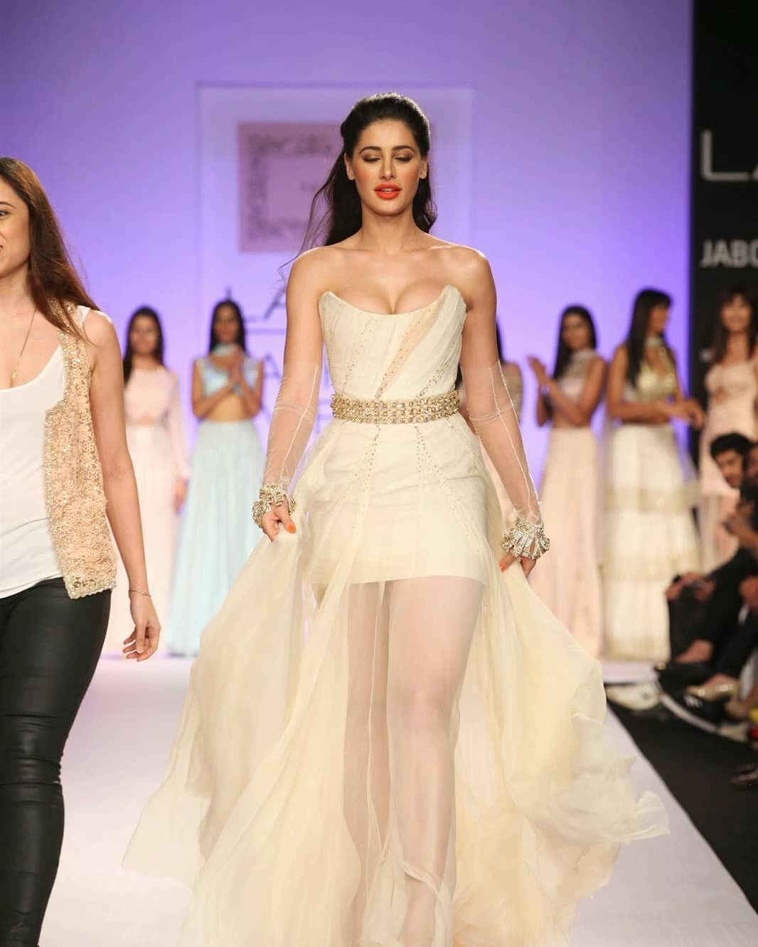 Nargis Shows Off Her Assets During Lakme Fashion Week