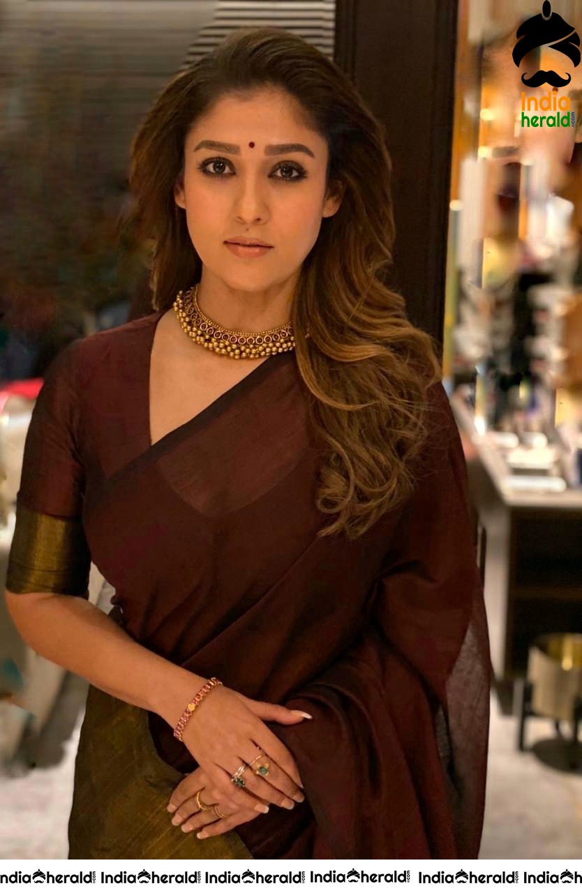 Nayantara Hot in Saree at Zee Cine Awards 2020