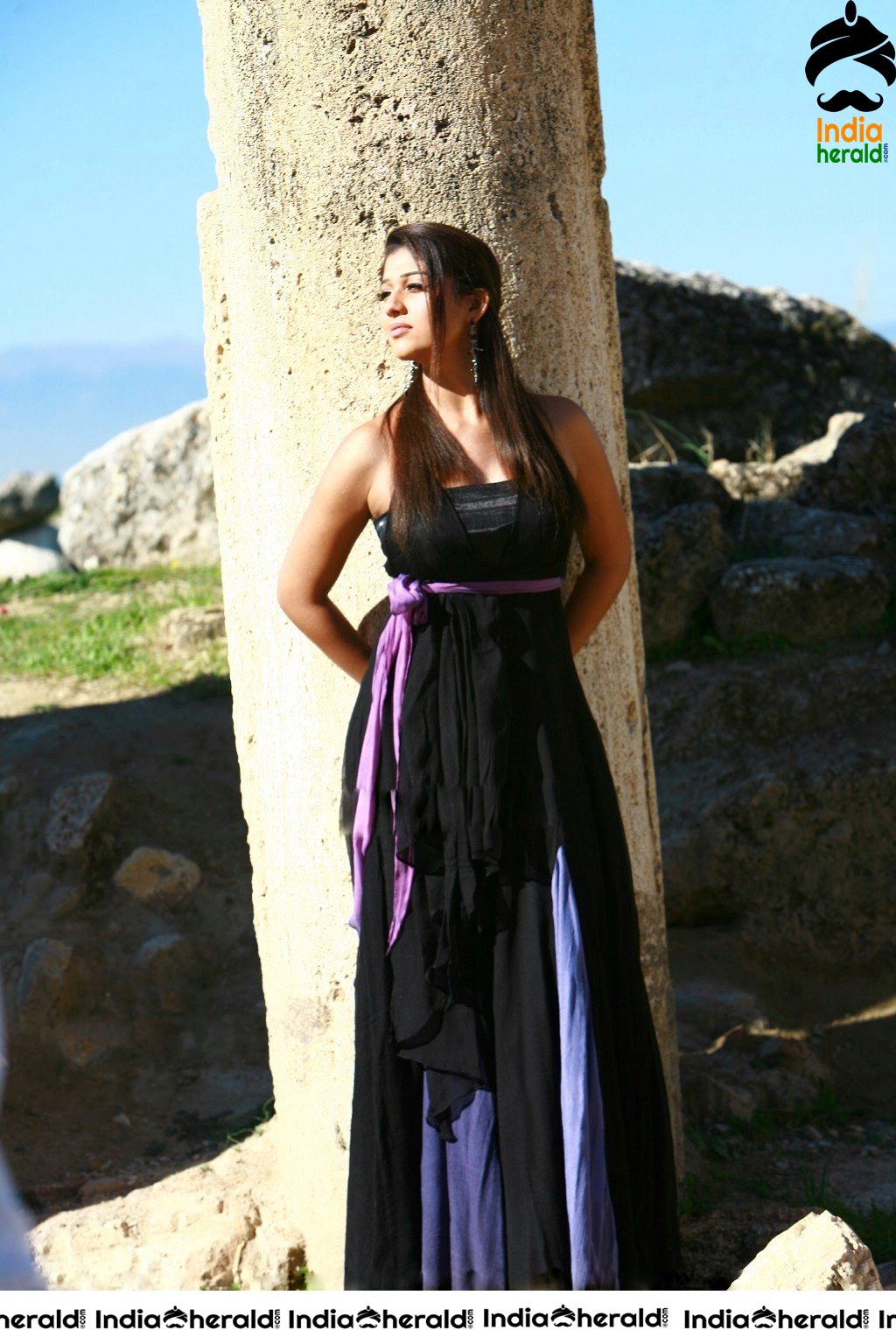 Nayanthara Vintage Hot Photos Exposing her BIG ASSETS Set 2