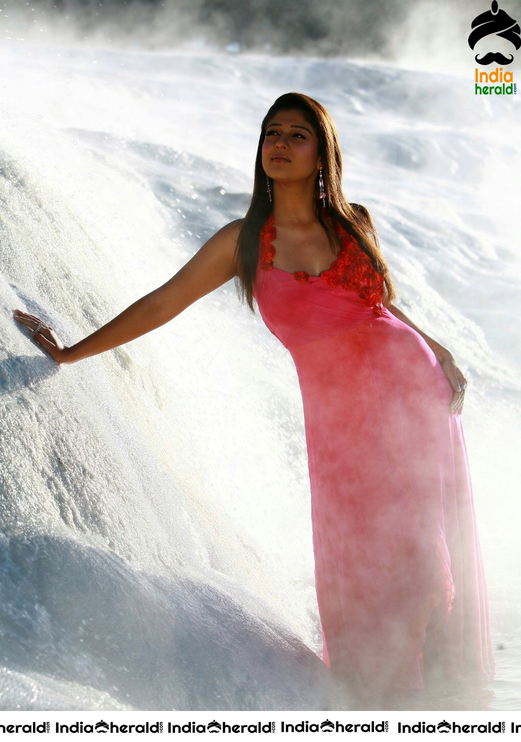 Nayanthara Vintage Hot Photos Exposing her BIG ASSETS Set 2