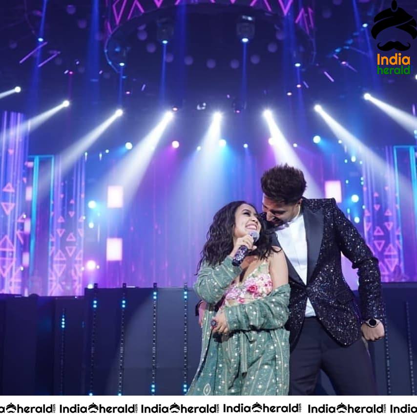 Neha Kakkar Snapped At Green Carpet IIFA 2019 Awards