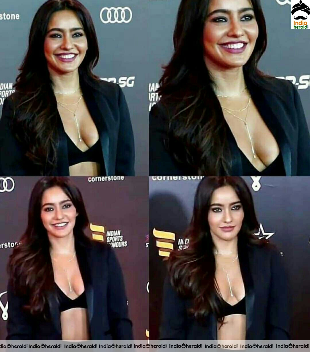 Neha Sharma Hot At Indian Sports Honour Awards