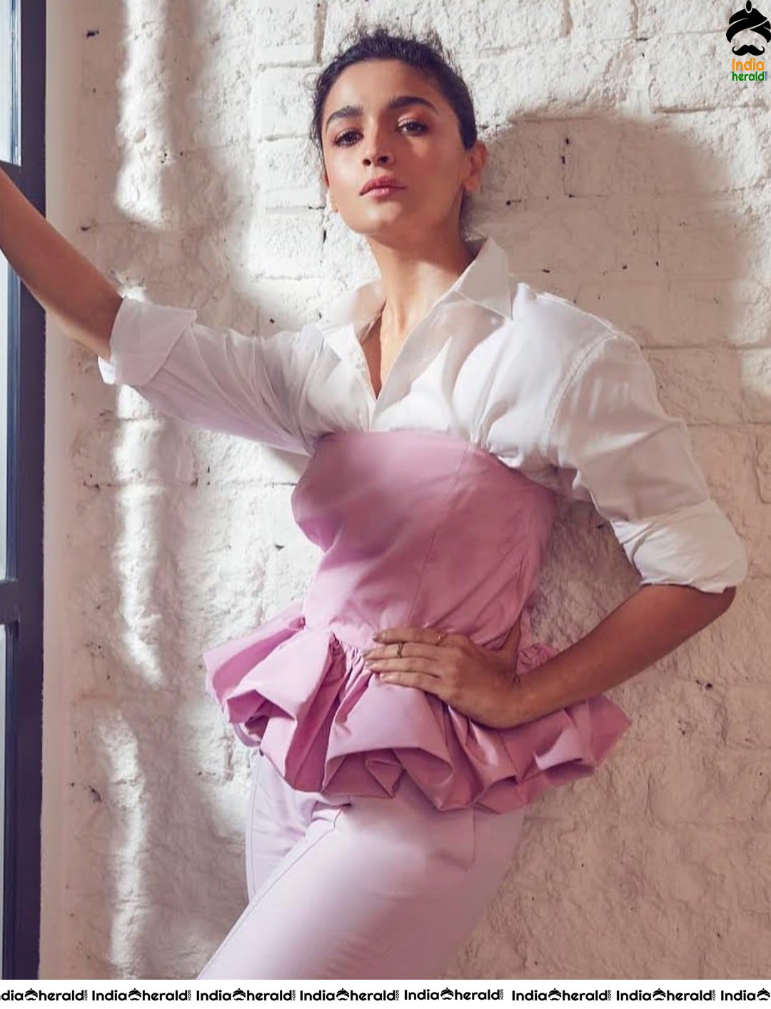 New Photos of Alia Bhatt and she is drop dead gorgeous