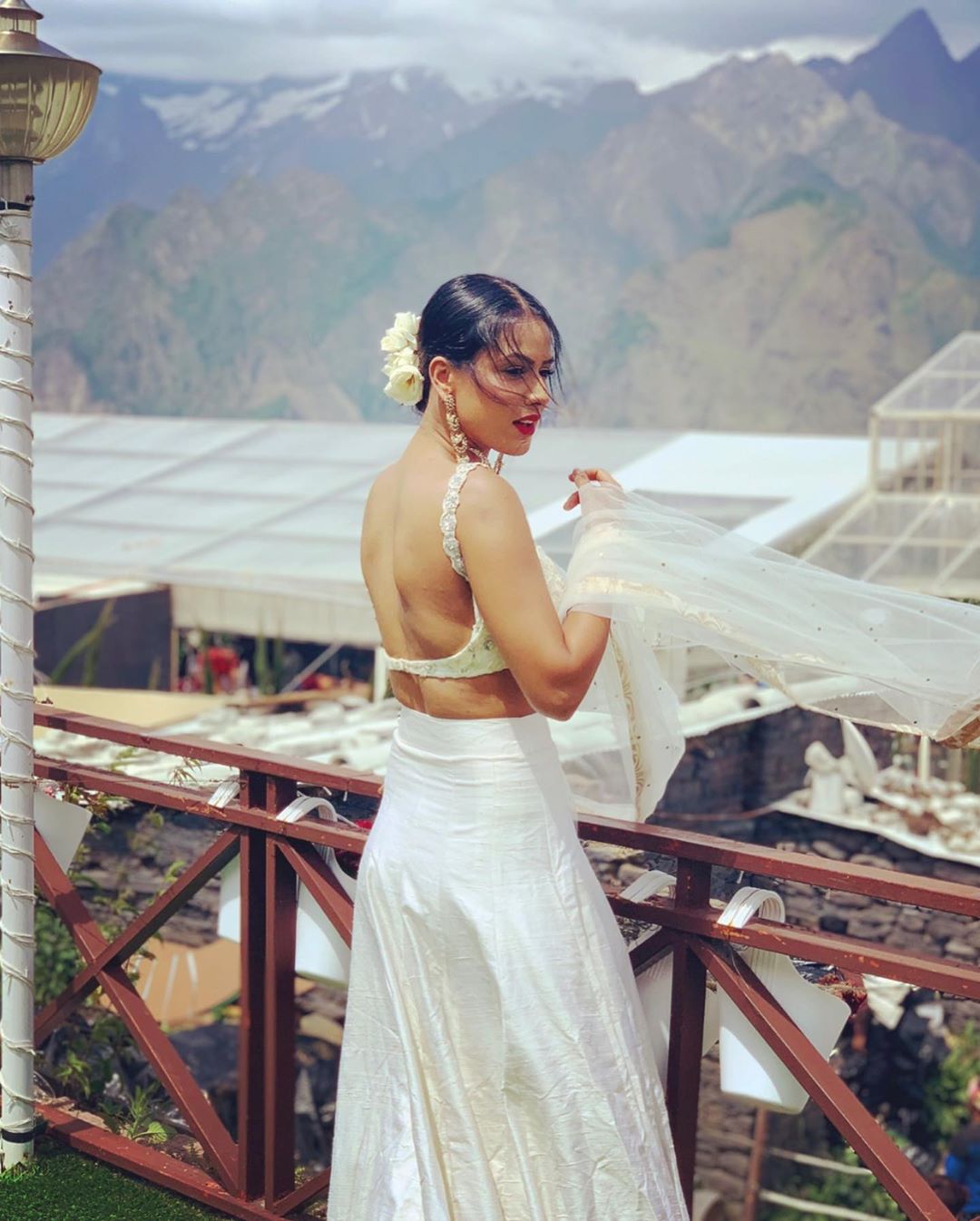 Nia Sharma Dizzling Hot Saree Photos