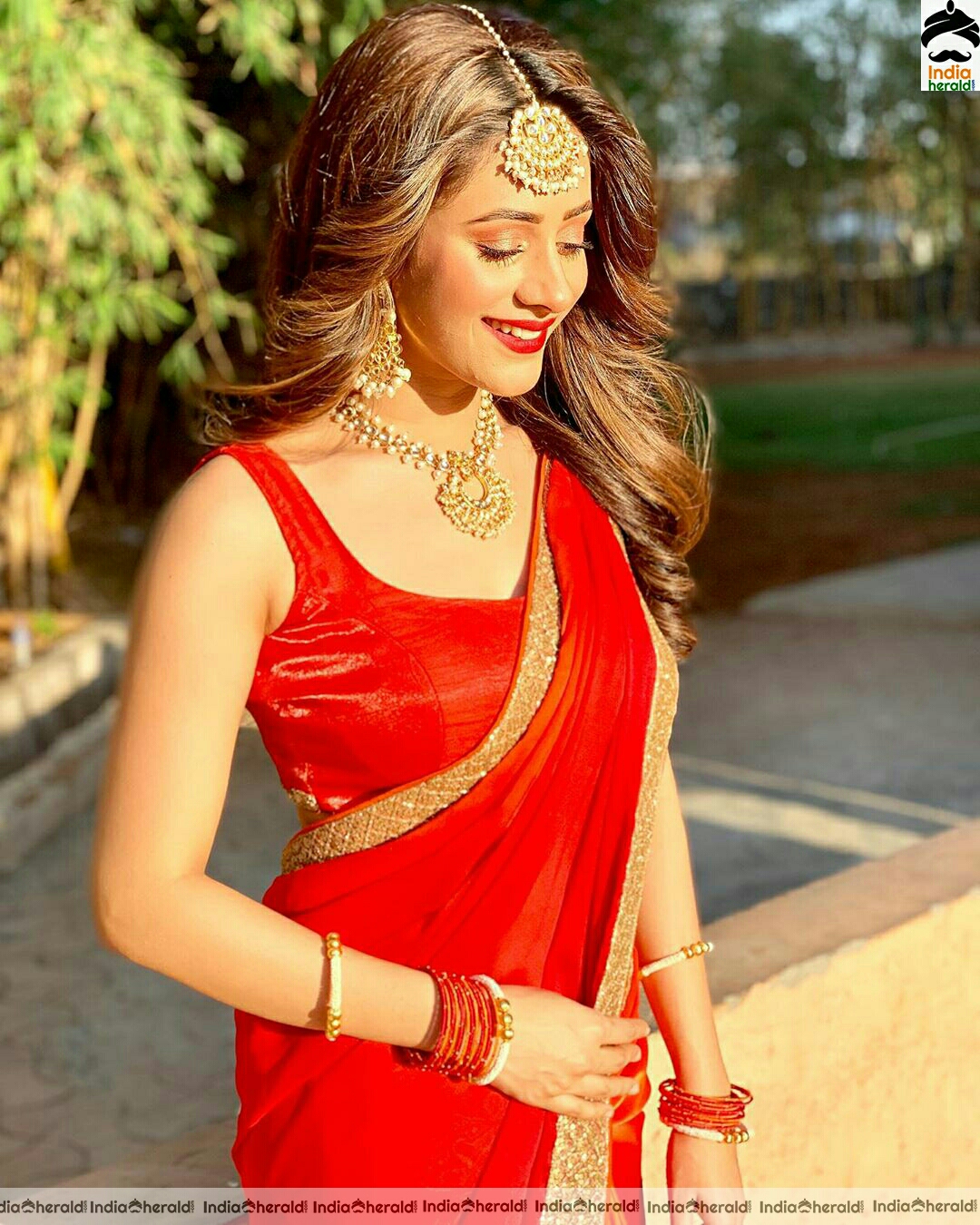Niba Nawab Cute And Gorgeous Red Saree Stills