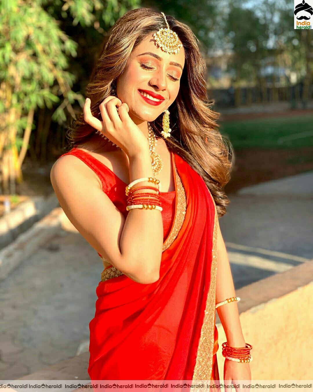 Niba Nawab Cute And Gorgeous Red Saree Stills