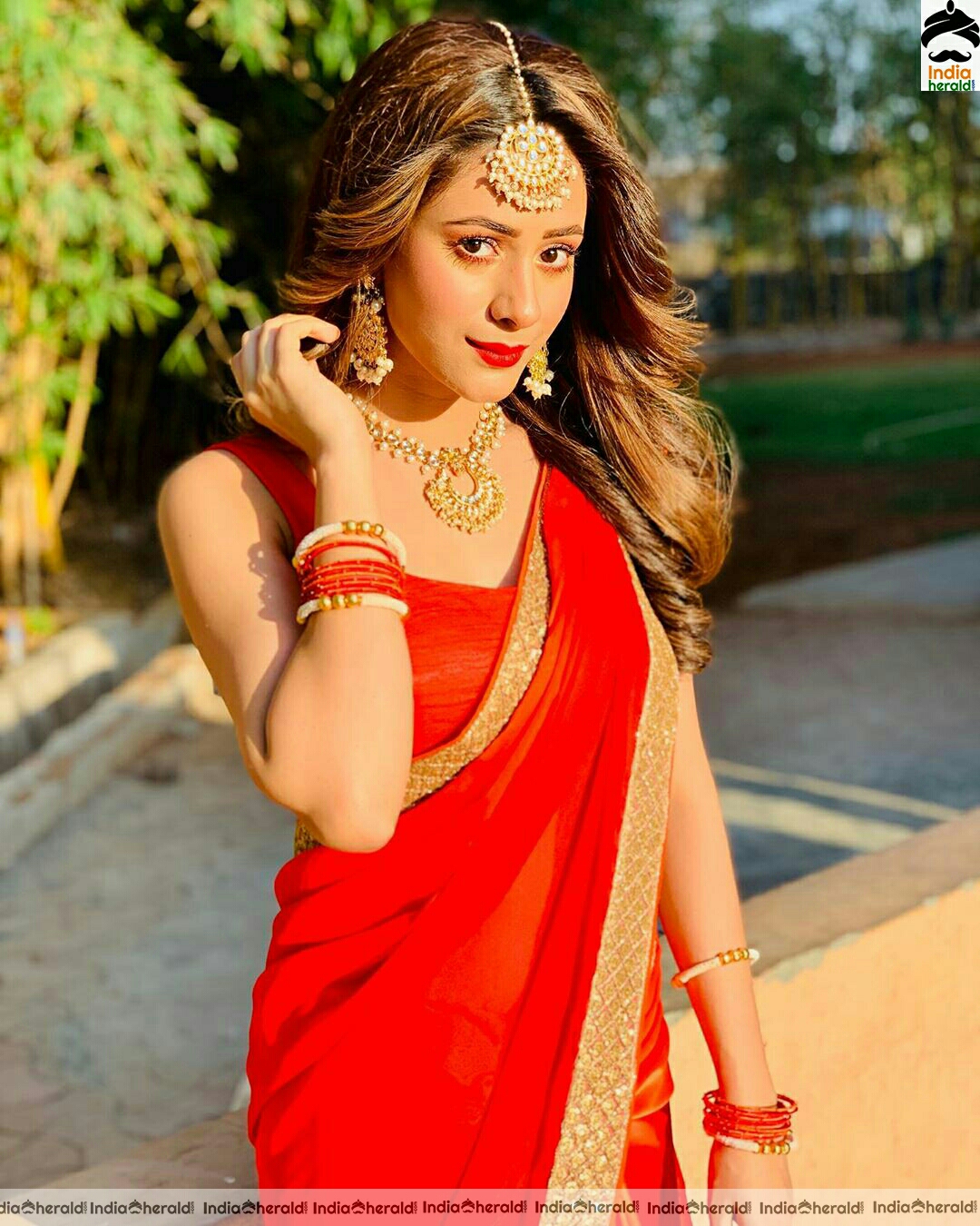 Niba Nawab Cute And Gorgeous Red Saree Stills