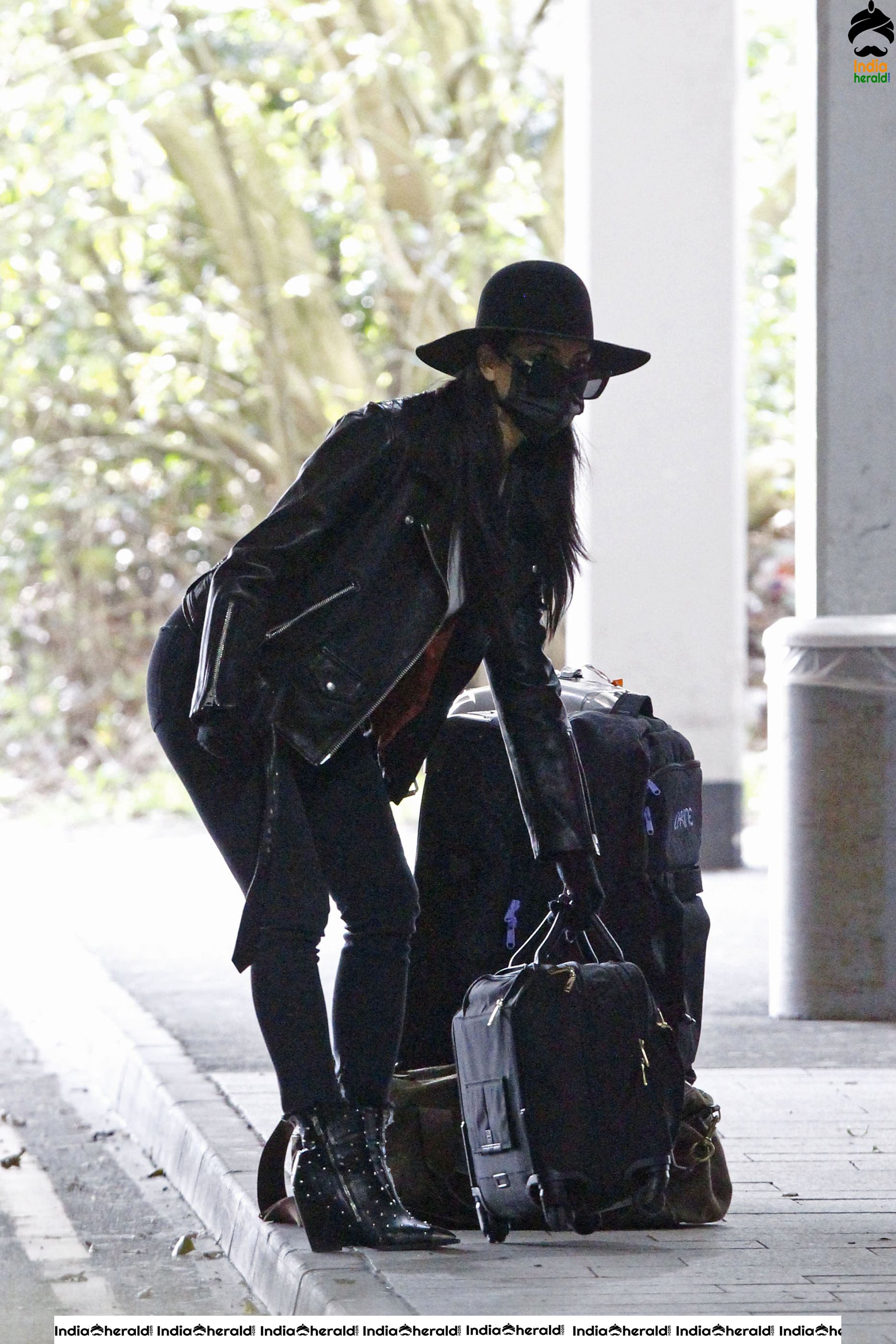 Nicole Scherzinger Flying out of Heathrow Airport due to Corona Virus Lockdown