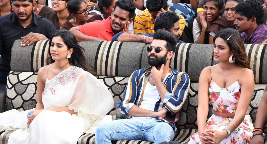 Niddhi Agerwal Ram And Nabha Natesha Watching Match With Fans