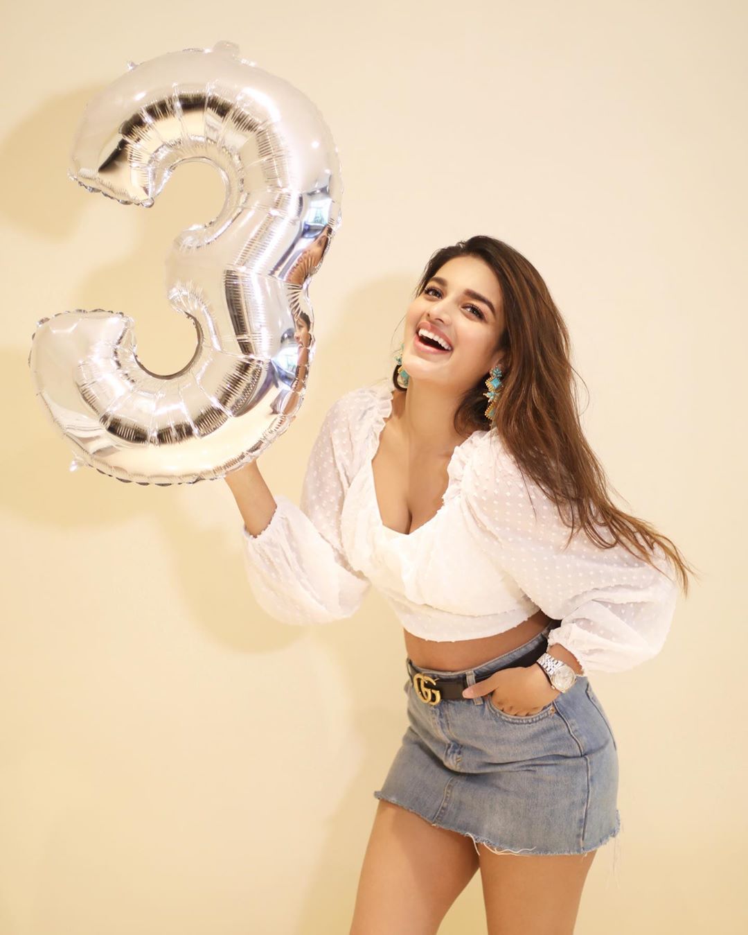 Niddhi Agerwal thanks her fans for 3 Million followers