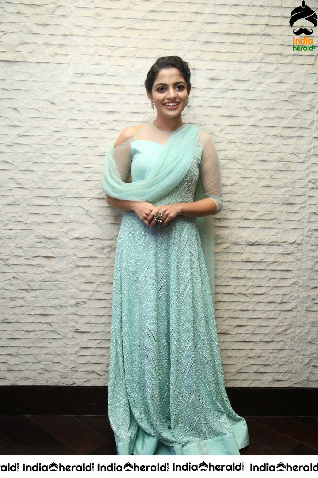 Nikhila Vimal Elegant in Sky Blue Attire Set 2
