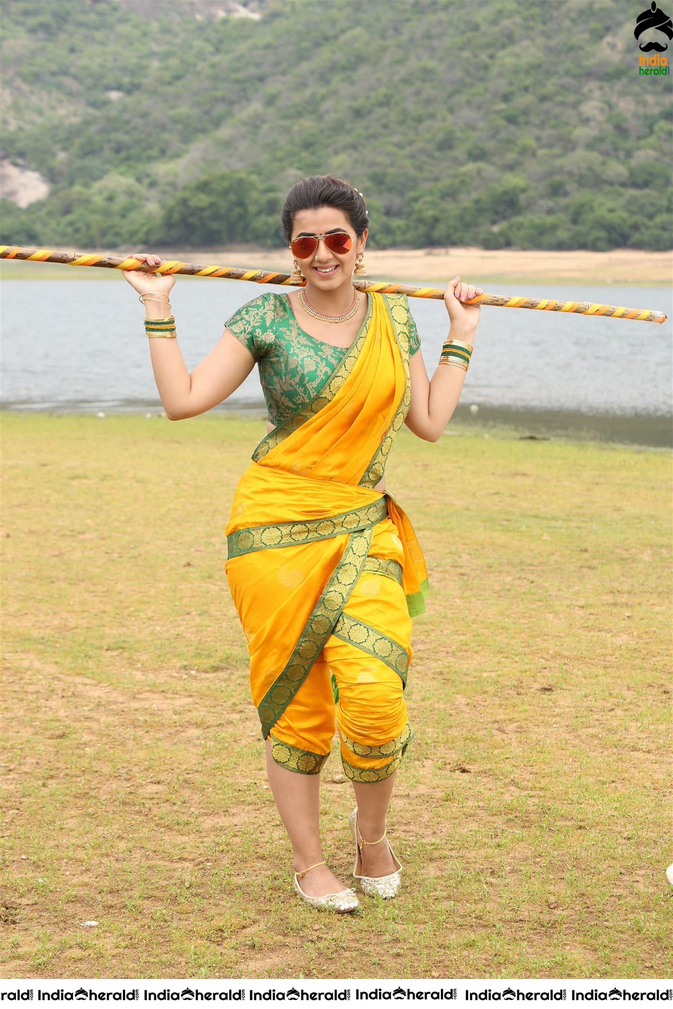 Nikki Galrani Latest Hot Candid Clicks Set 2