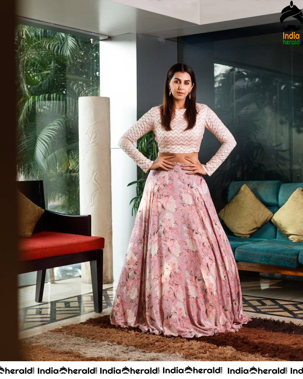 Nikki Galrani Latest Hot Candid Clicks Set 2