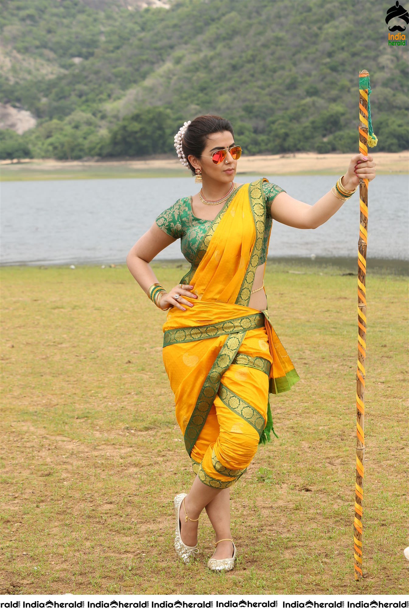 Nikki Galrani Latest Hot Candid Clicks Set 2